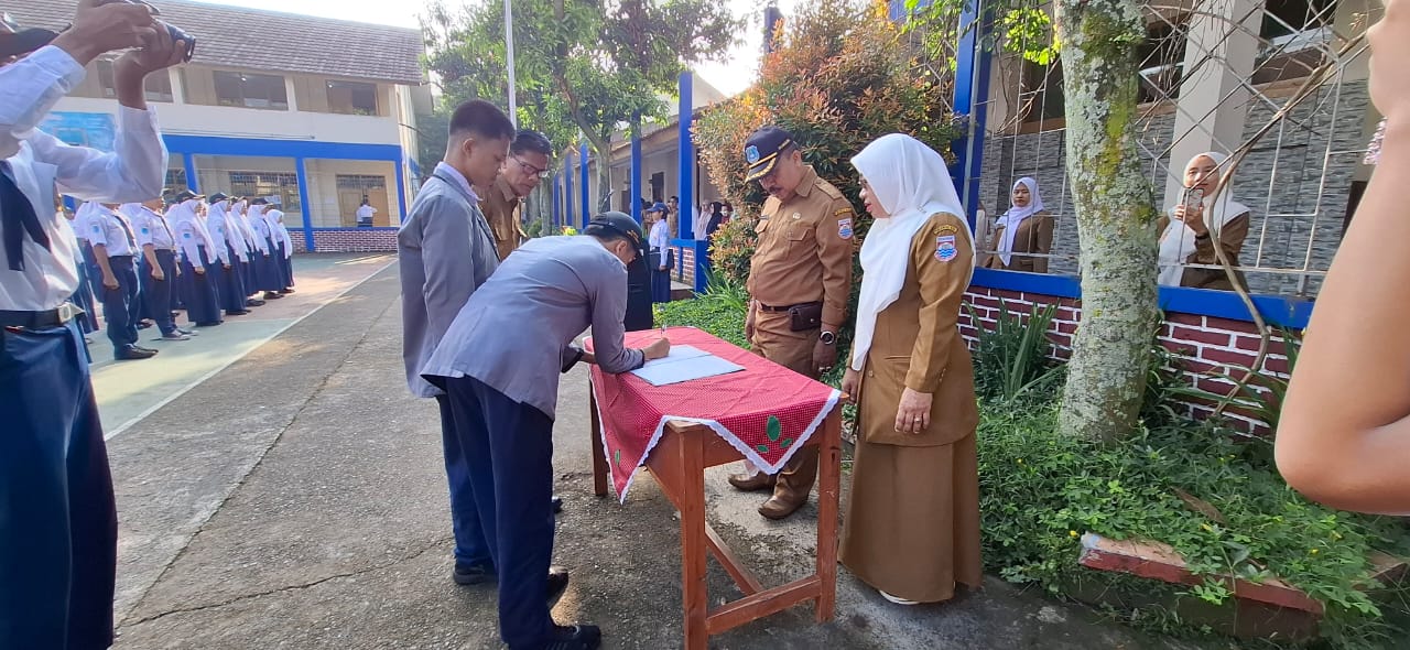 Serah terima jabatan OSIS 23-24 24-25